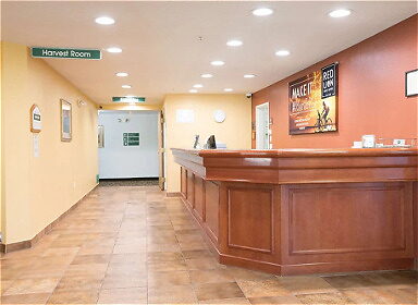 Red Lion Inn & Suites McMinnville